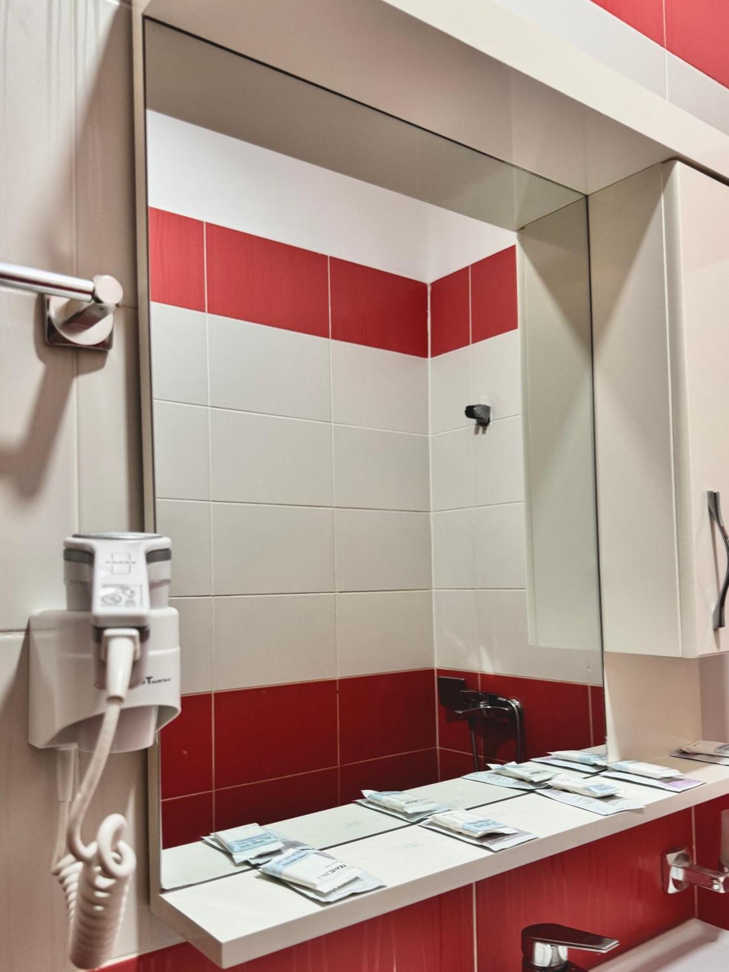 Fishland Seaside Hotel Plazhi San Pietro